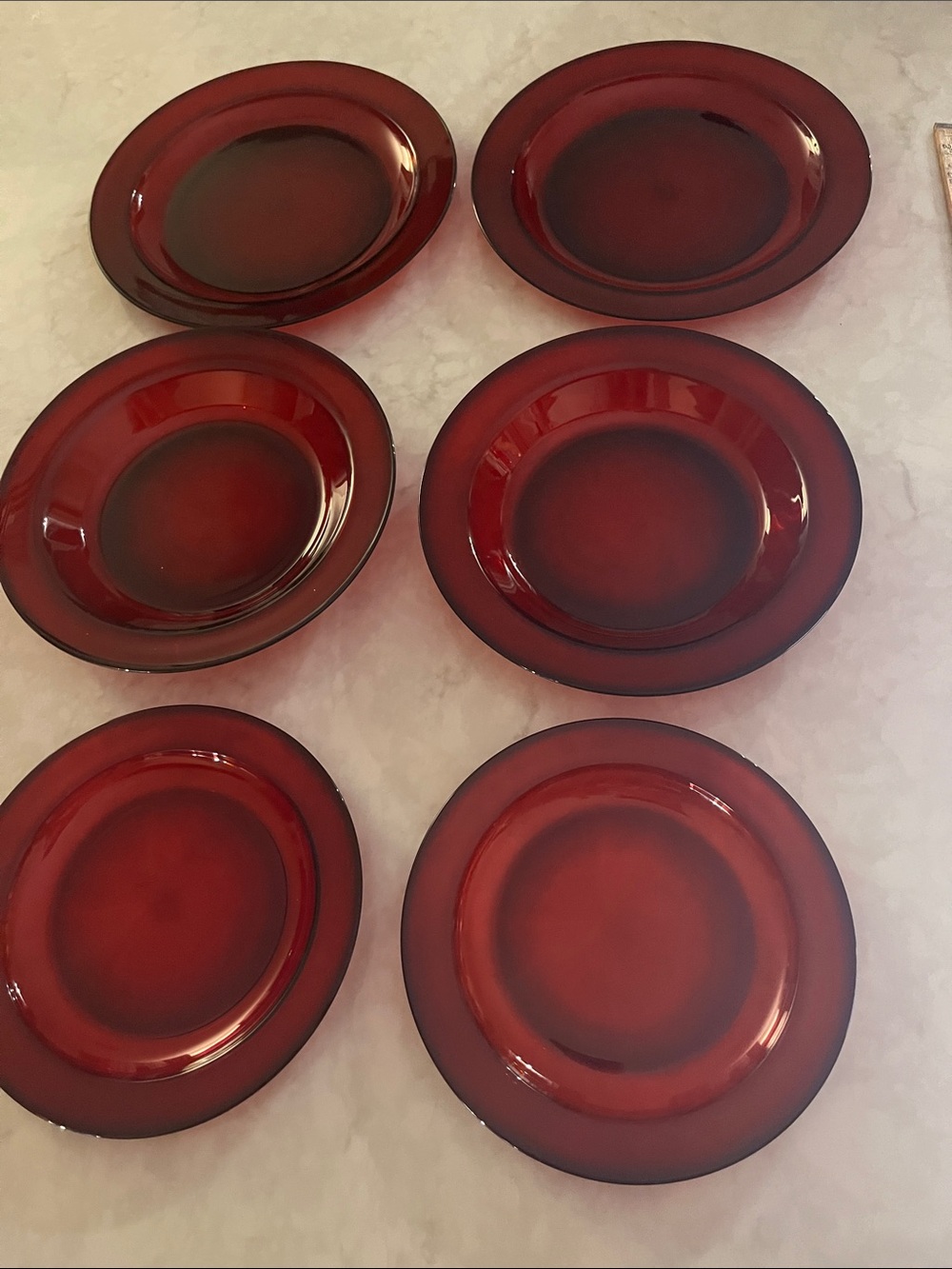ARCOROC RUBY RED lot 6 pieces 2 (9.25” plates 2 (7”) plates 2 (8.5”) bowls
